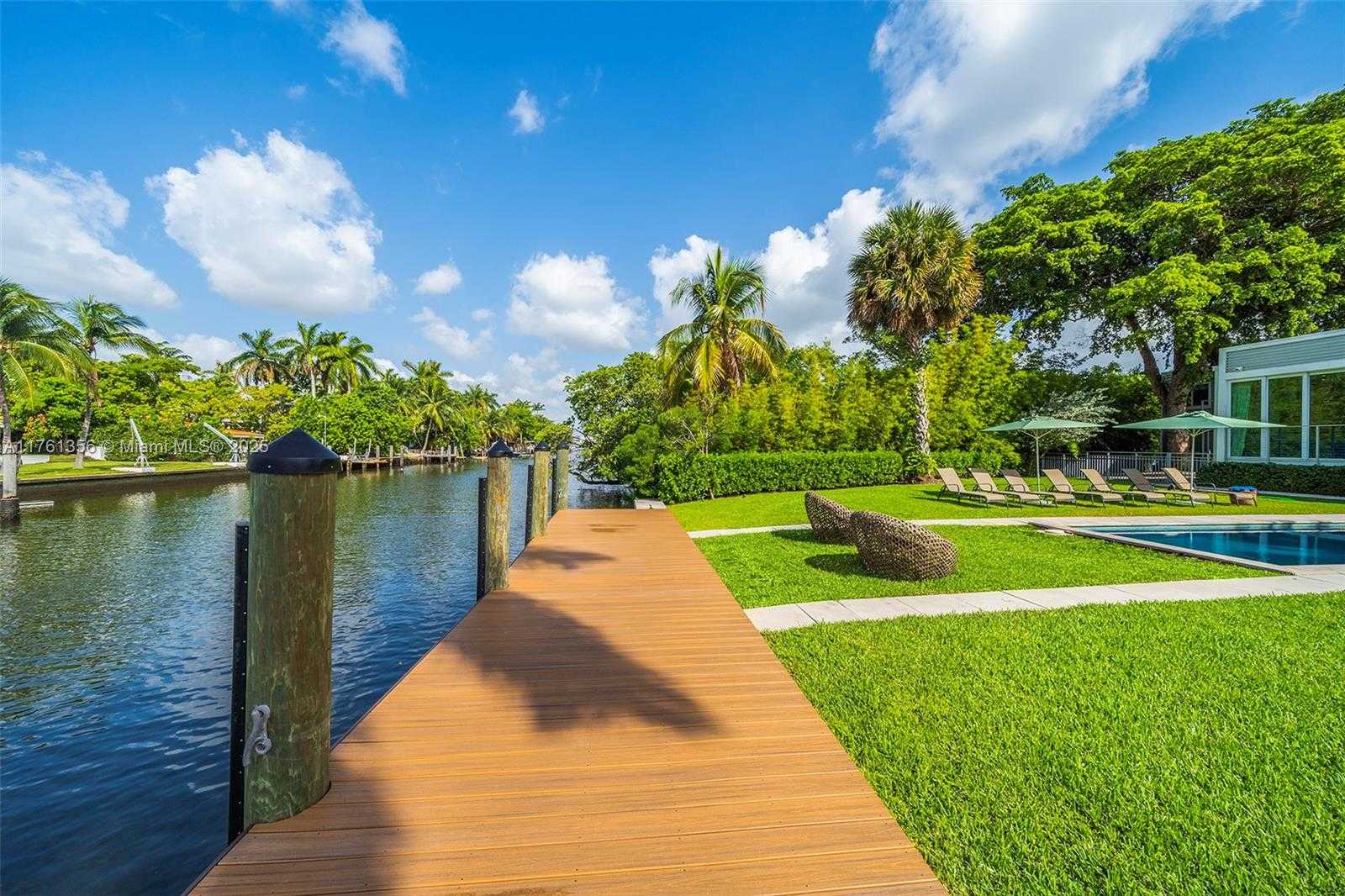 Small Image of 1000 NORTH EAST LITTLE RIVER DR, Miami Number 36