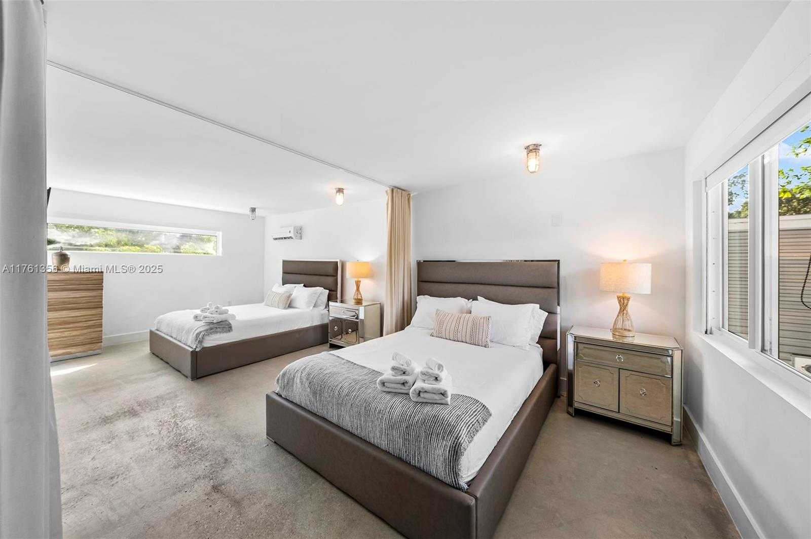 Small Image of 1000 NORTH EAST LITTLE RIVER DR, Miami Number 40