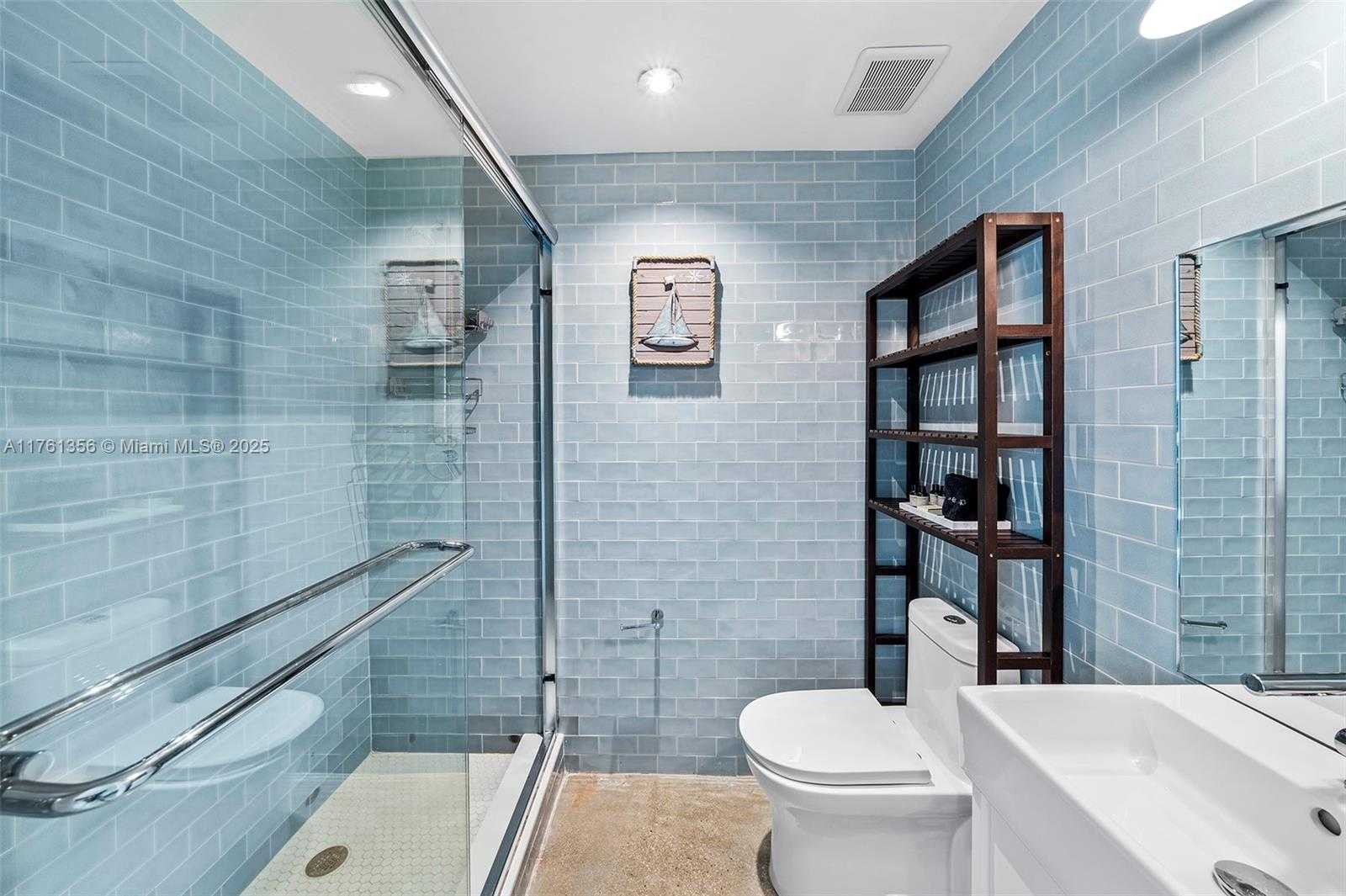 Small Image of 1000 NORTH EAST LITTLE RIVER DR, Miami Number 42