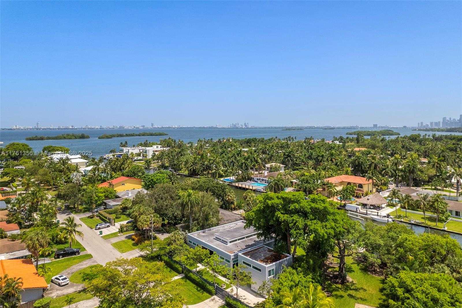 Small Image of 1000 NORTH EAST LITTLE RIVER DR, Miami Number 52