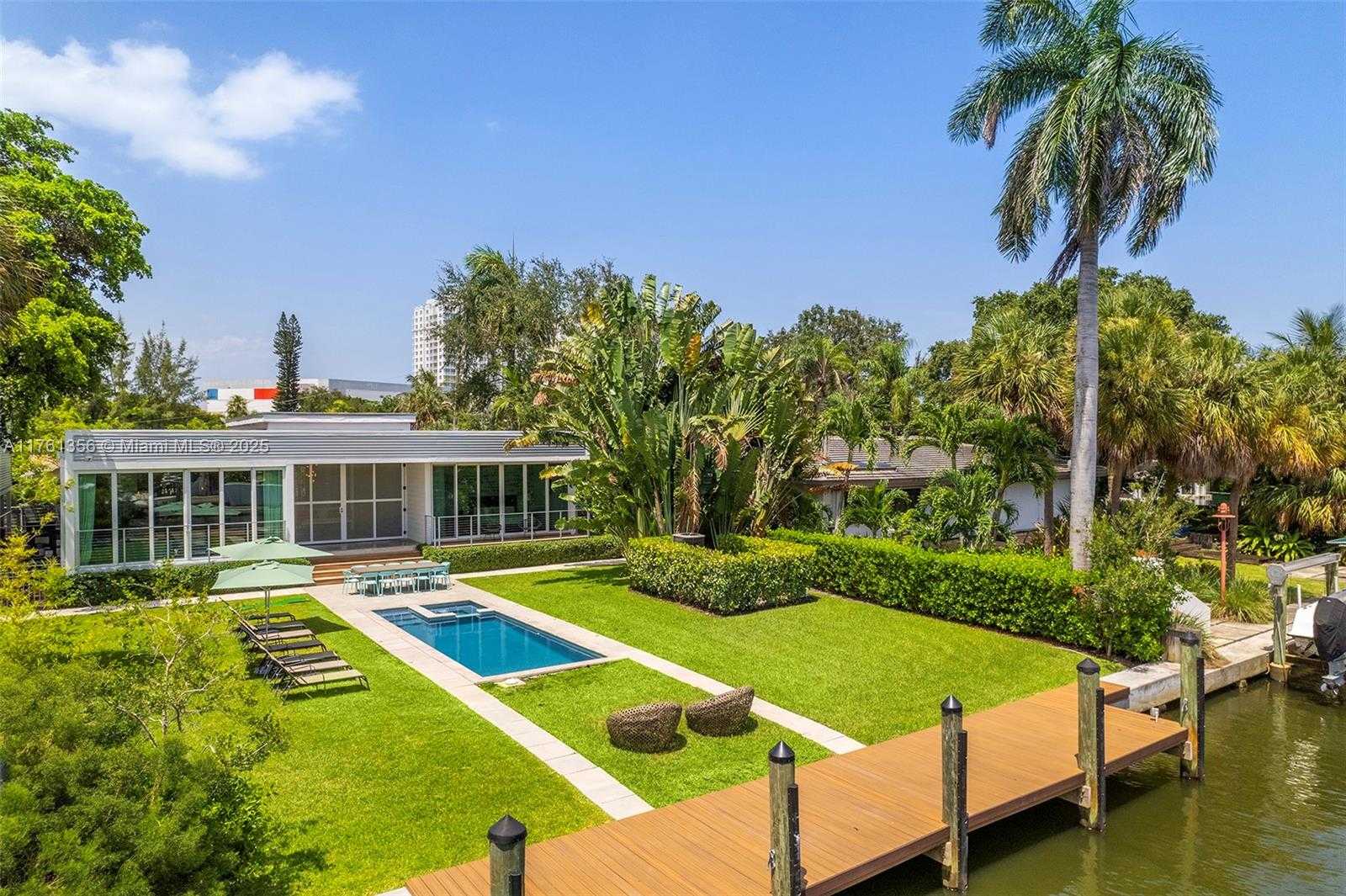 Small Image of 1000 NORTH EAST LITTLE RIVER DR, Miami Number 7