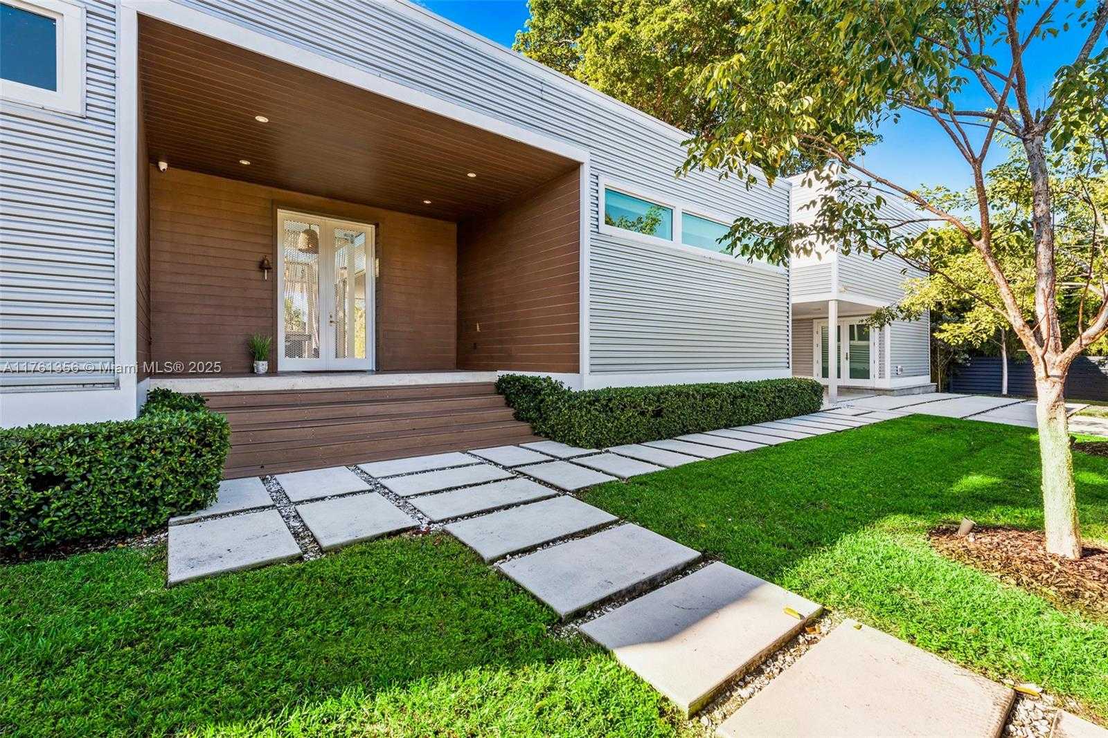 Small Image of 1000 NORTH EAST LITTLE RIVER DR, Miami Number 9