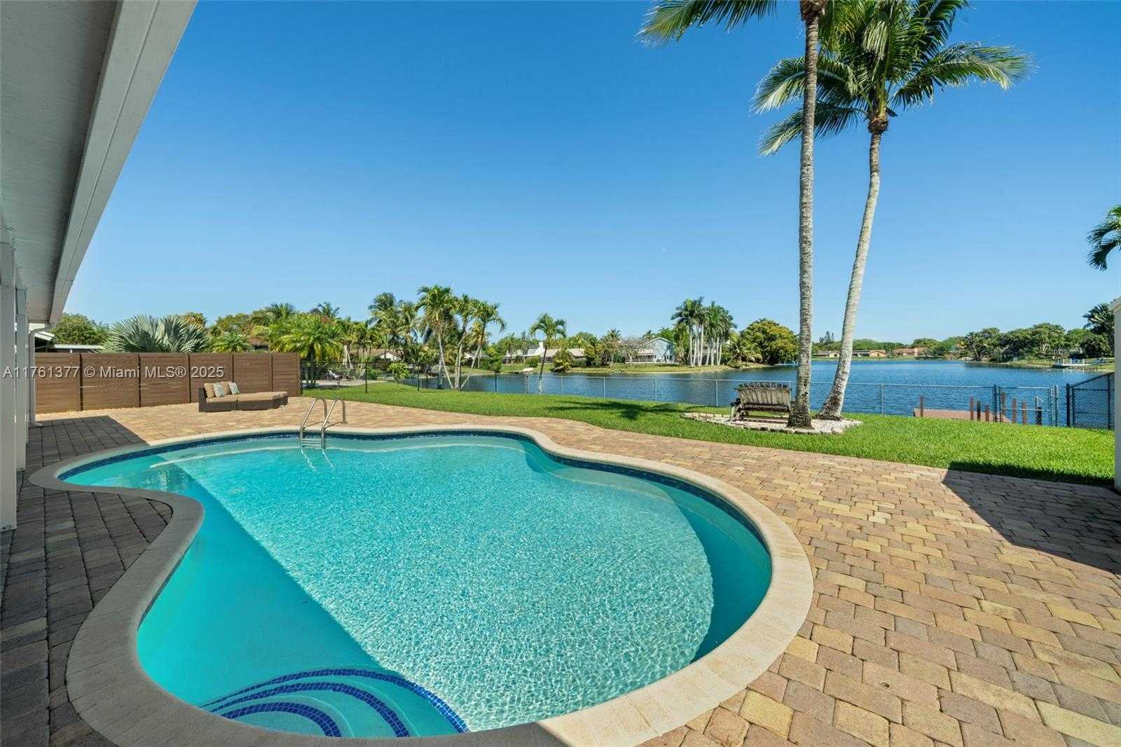 Small Image of 4890 SOUTH WEST 104TH AVE, Cooper City Number 26