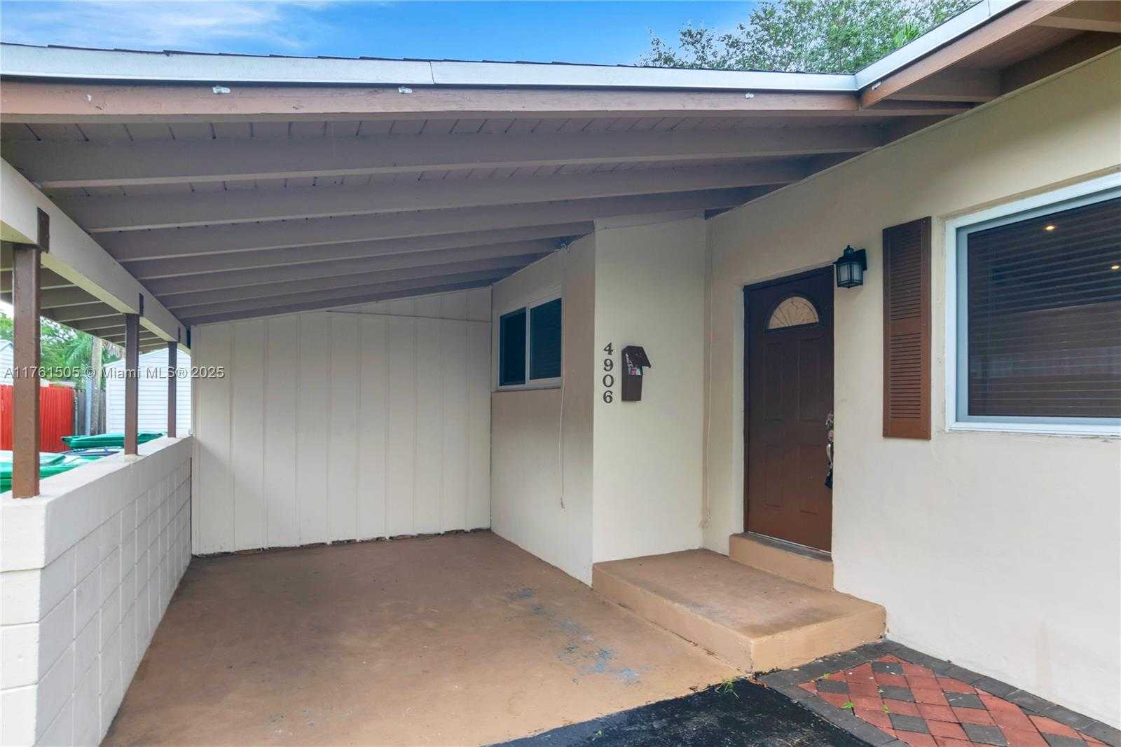 Small Image of 4906 SOUTH WEST 90TH WAY, Cooper City Number 3