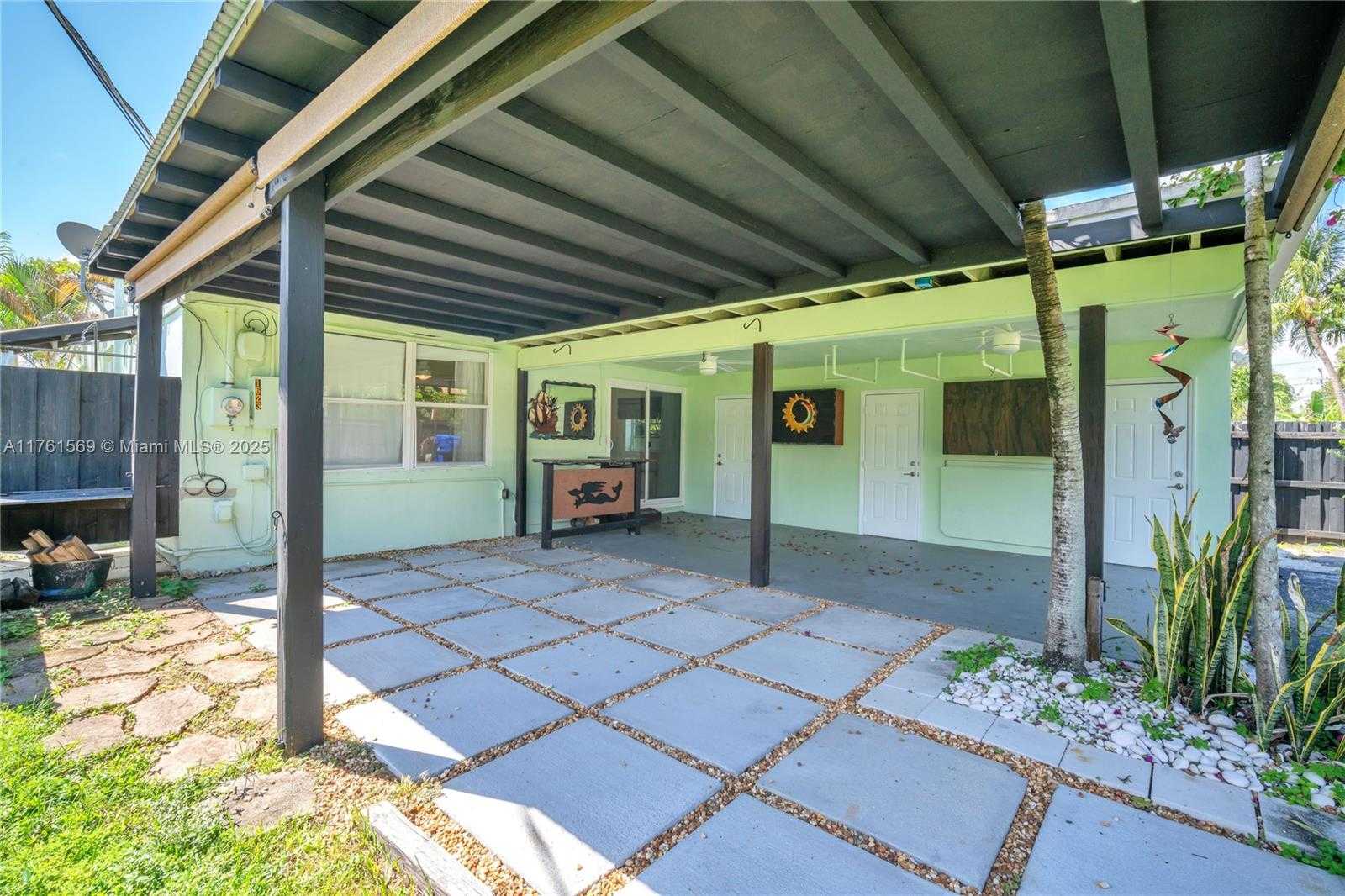 Small Image of 1623 FLETCHER ST, Hollywood Number 11