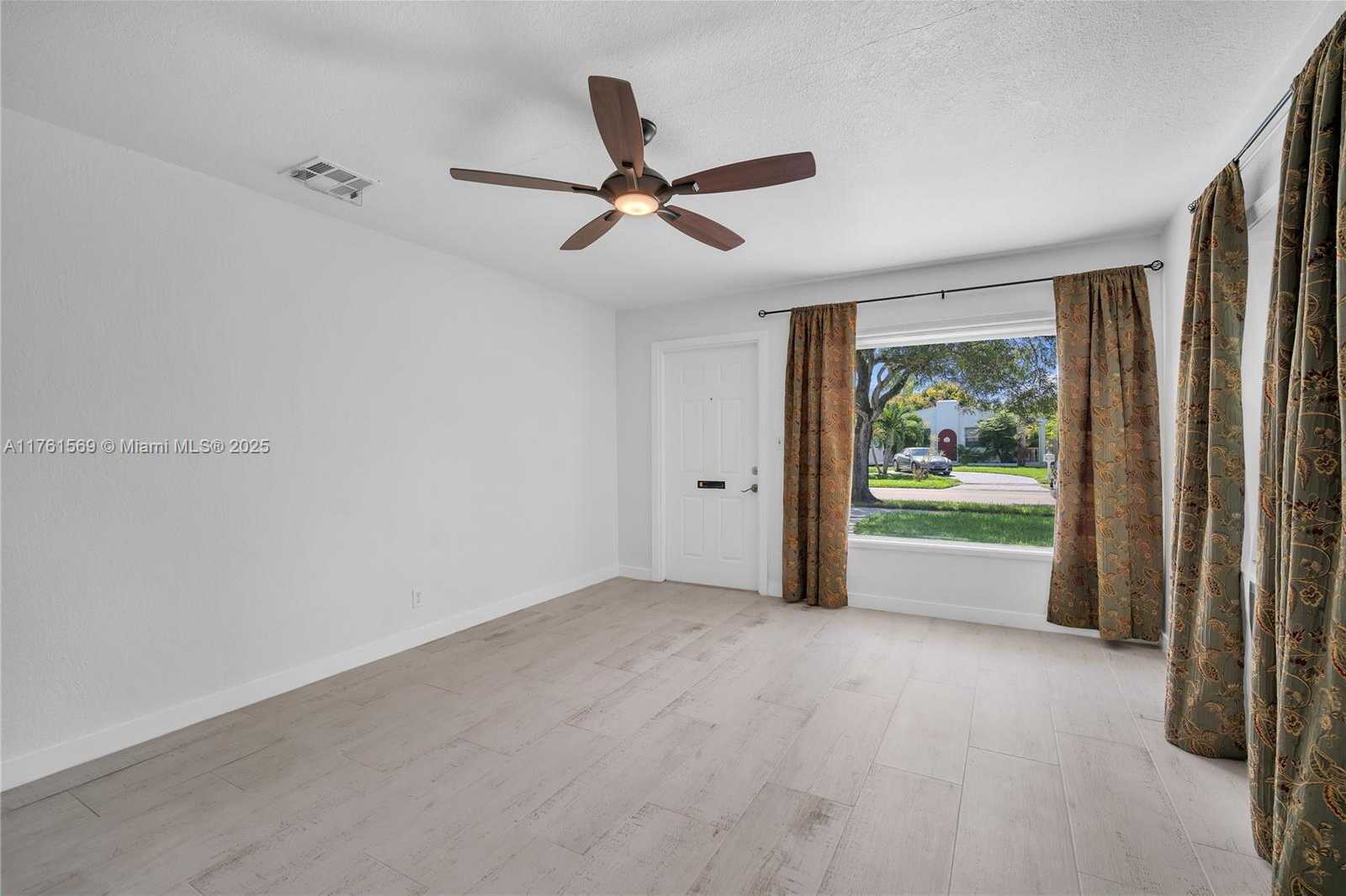 Small Image of 1623 FLETCHER ST, Hollywood Number 6