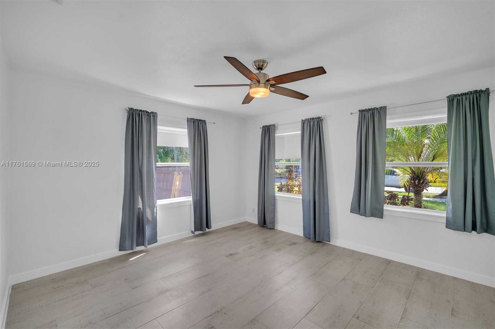 Small Image of 1623 FLETCHER ST, Hollywood Number 8
