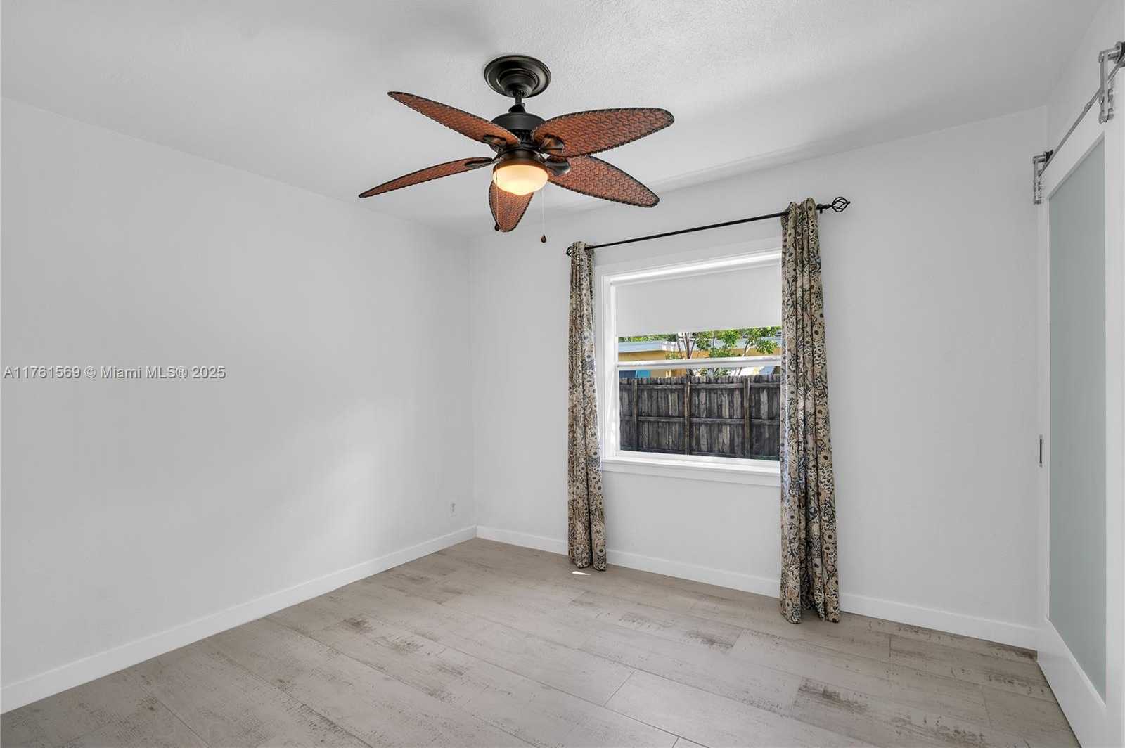 Small Image of 1623 FLETCHER ST, Hollywood Number 9