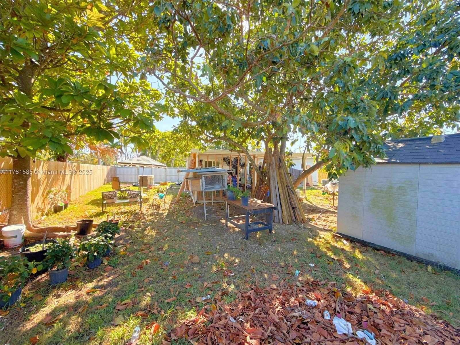 Small Image of 29120 KENTUCKY RD, Homestead Number 10