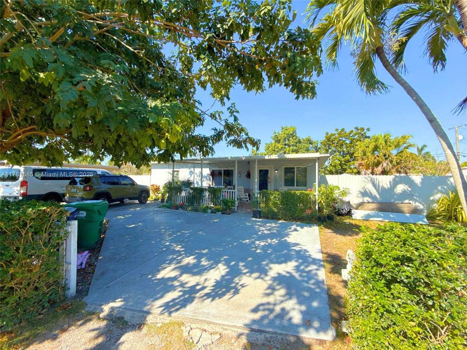 Small Image of 29120 KENTUCKY RD, Homestead Number 2