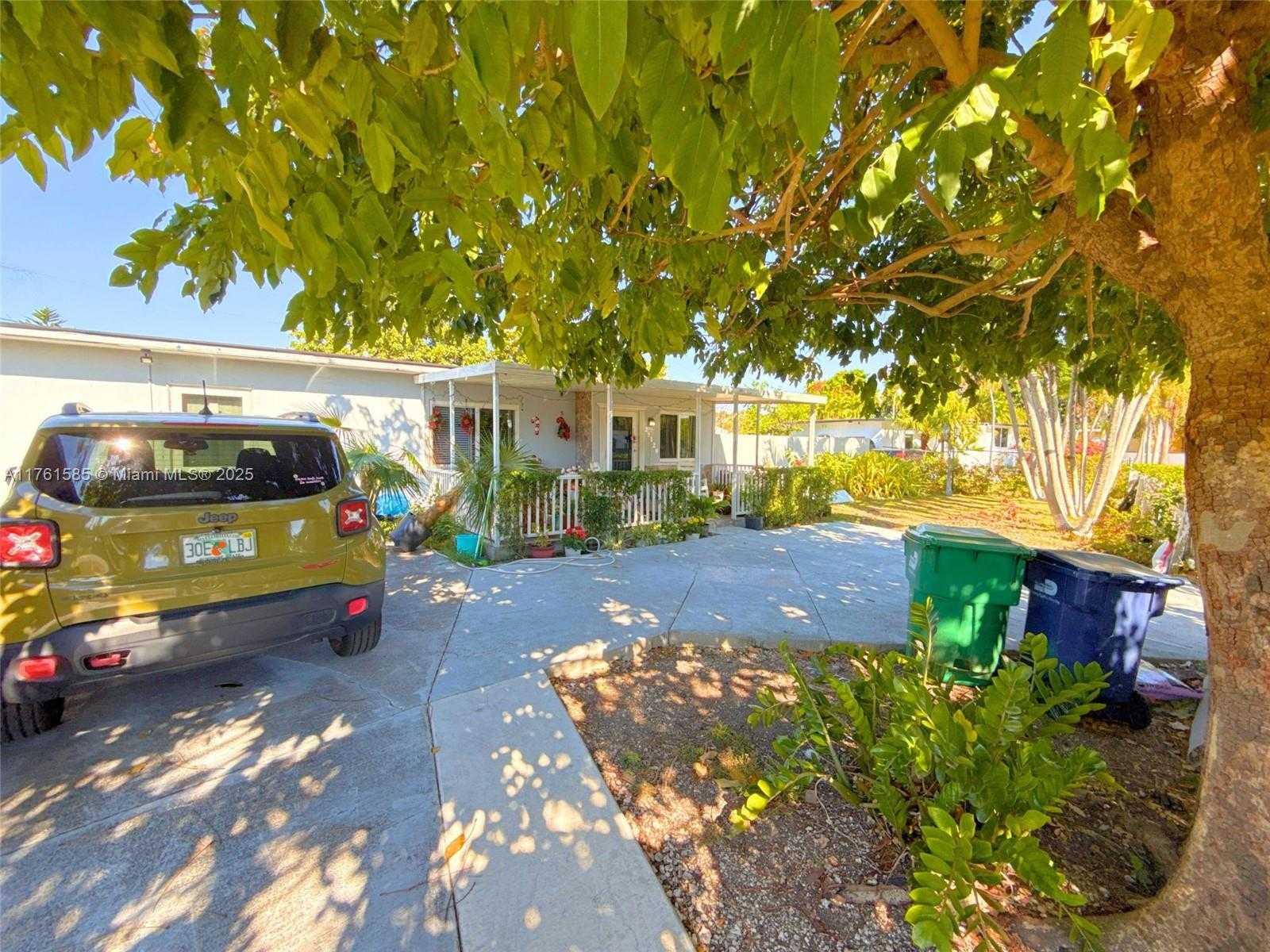 Small Image of 29120 KENTUCKY RD, Homestead Number 4