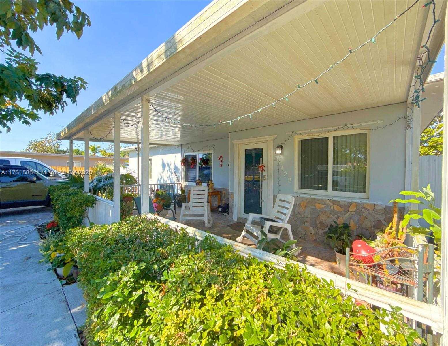Small Image of 29120 KENTUCKY RD, Homestead Number 6