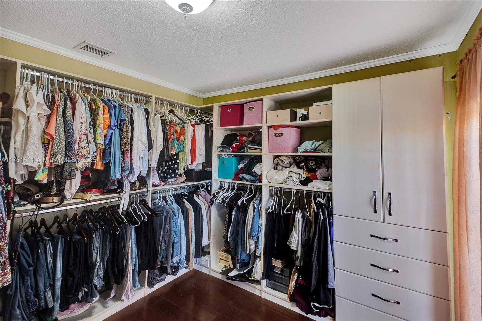 Small Image of 10643 NORTH WEST 54TH ST, Doral Number 15