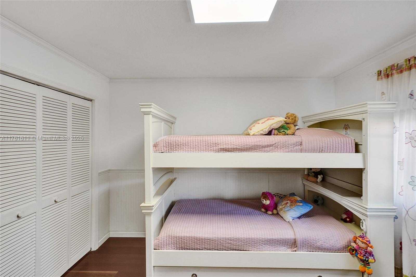 Small Image of 10643 NORTH WEST 54TH ST, Doral Number 19
