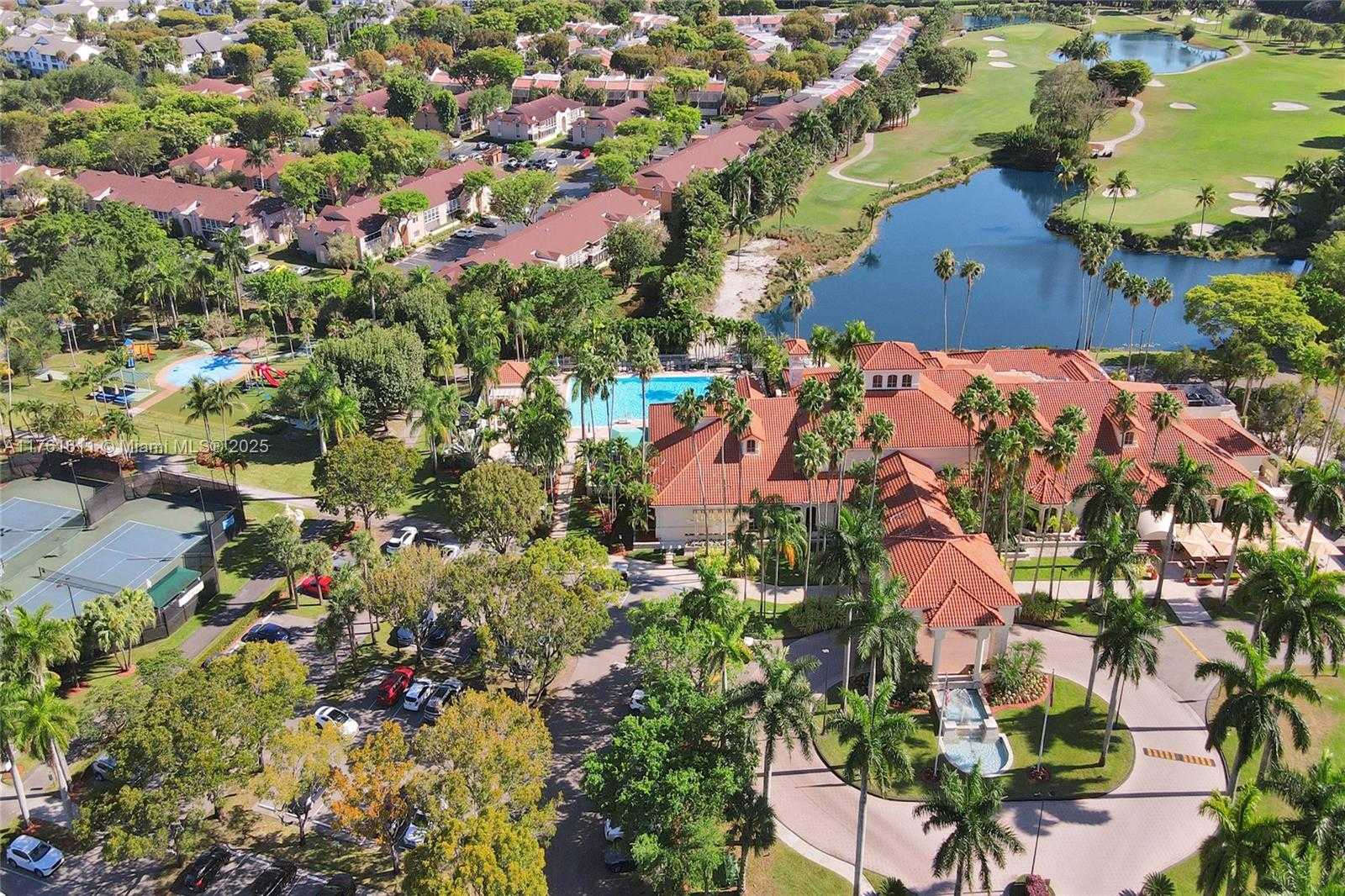 Small Image of 10643 NORTH WEST 54TH ST, Doral Number 25