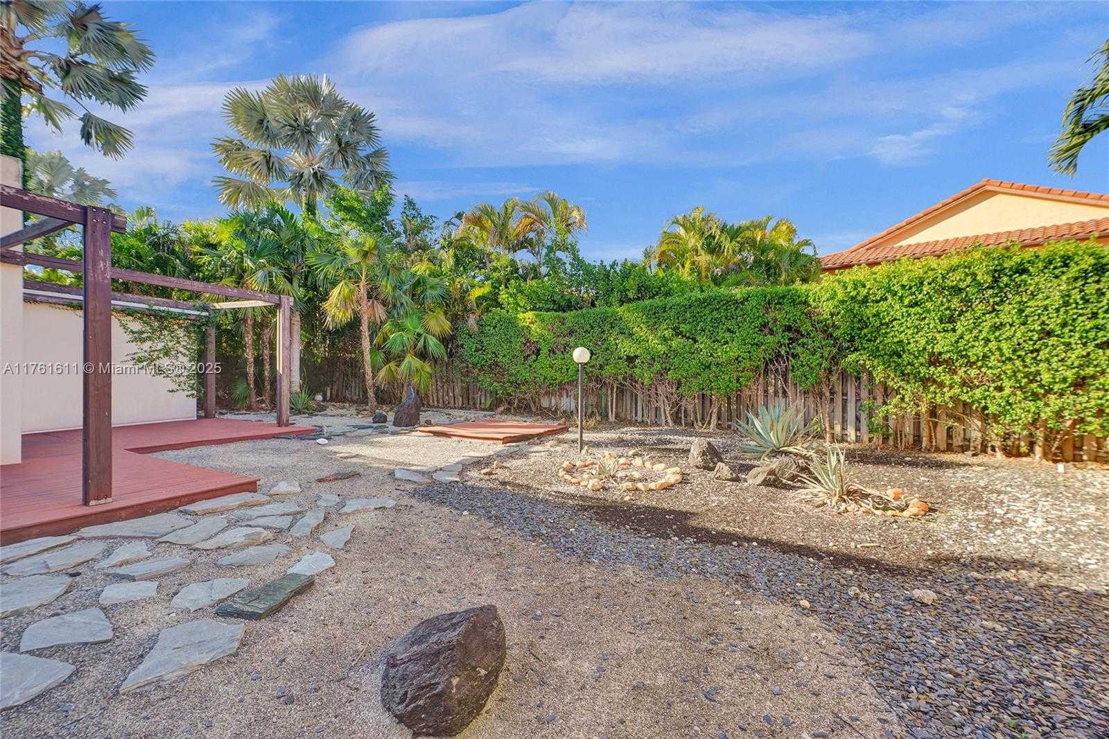 Small Image of 10643 NORTH WEST 54TH ST, Doral Number 5