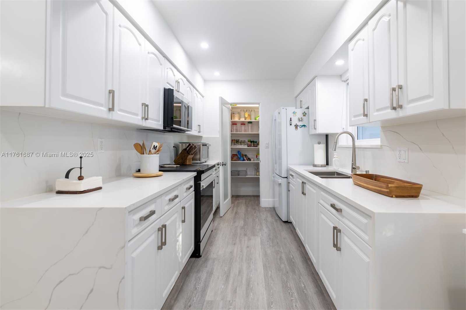 Small Image of 19600 GULFSTREAM RD, Cutler Bay Number 18