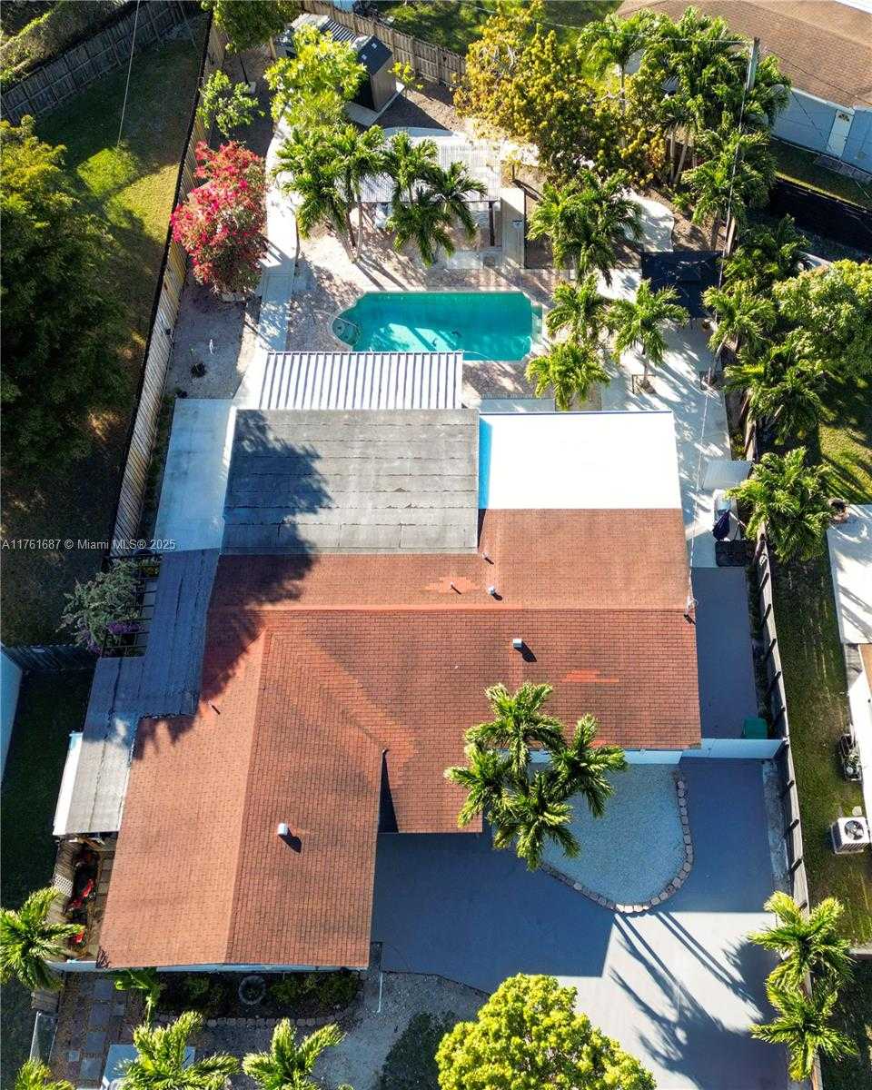 Small Image of 19600 GULFSTREAM RD, Cutler Bay Number 38