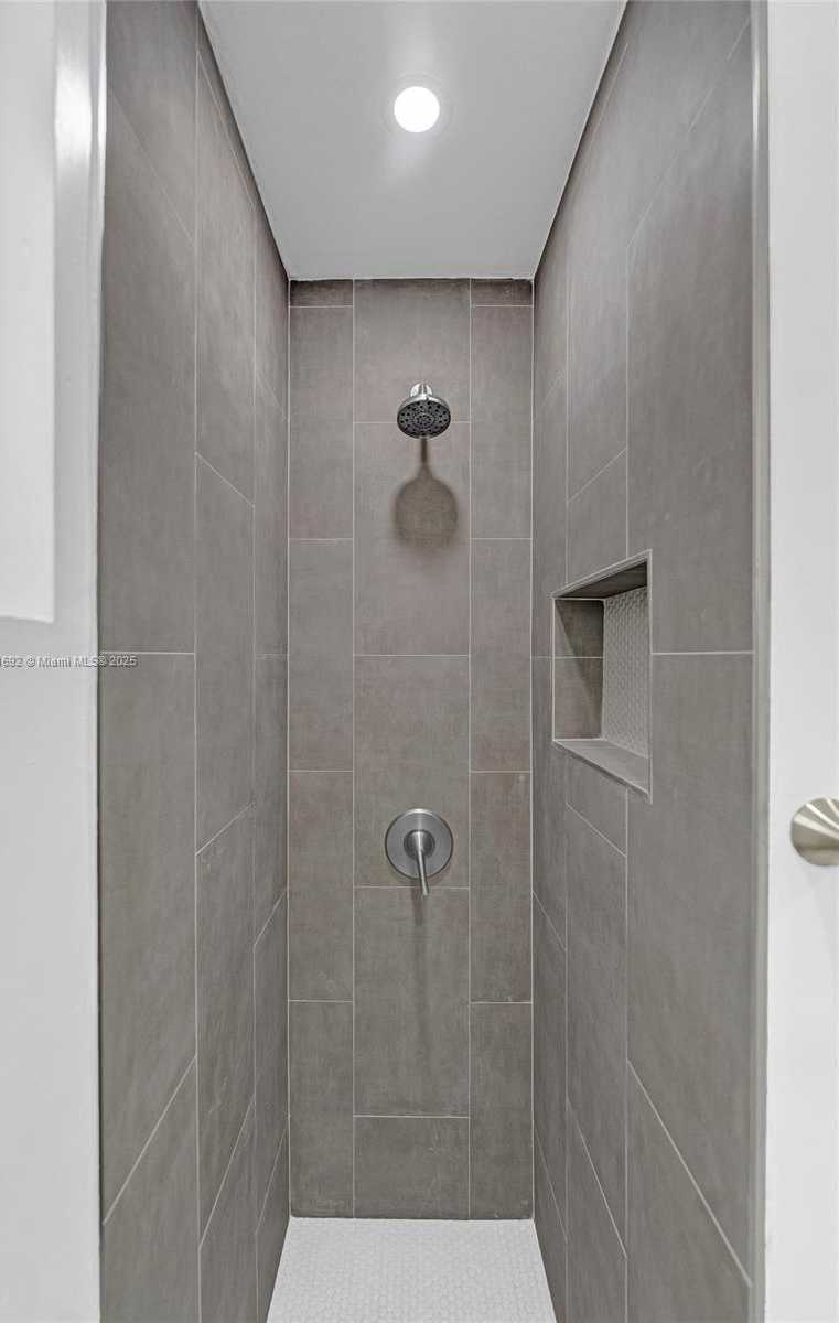 Small Image of 8621 NORTH WEST 15TH CT, Pembroke Pines Number 23