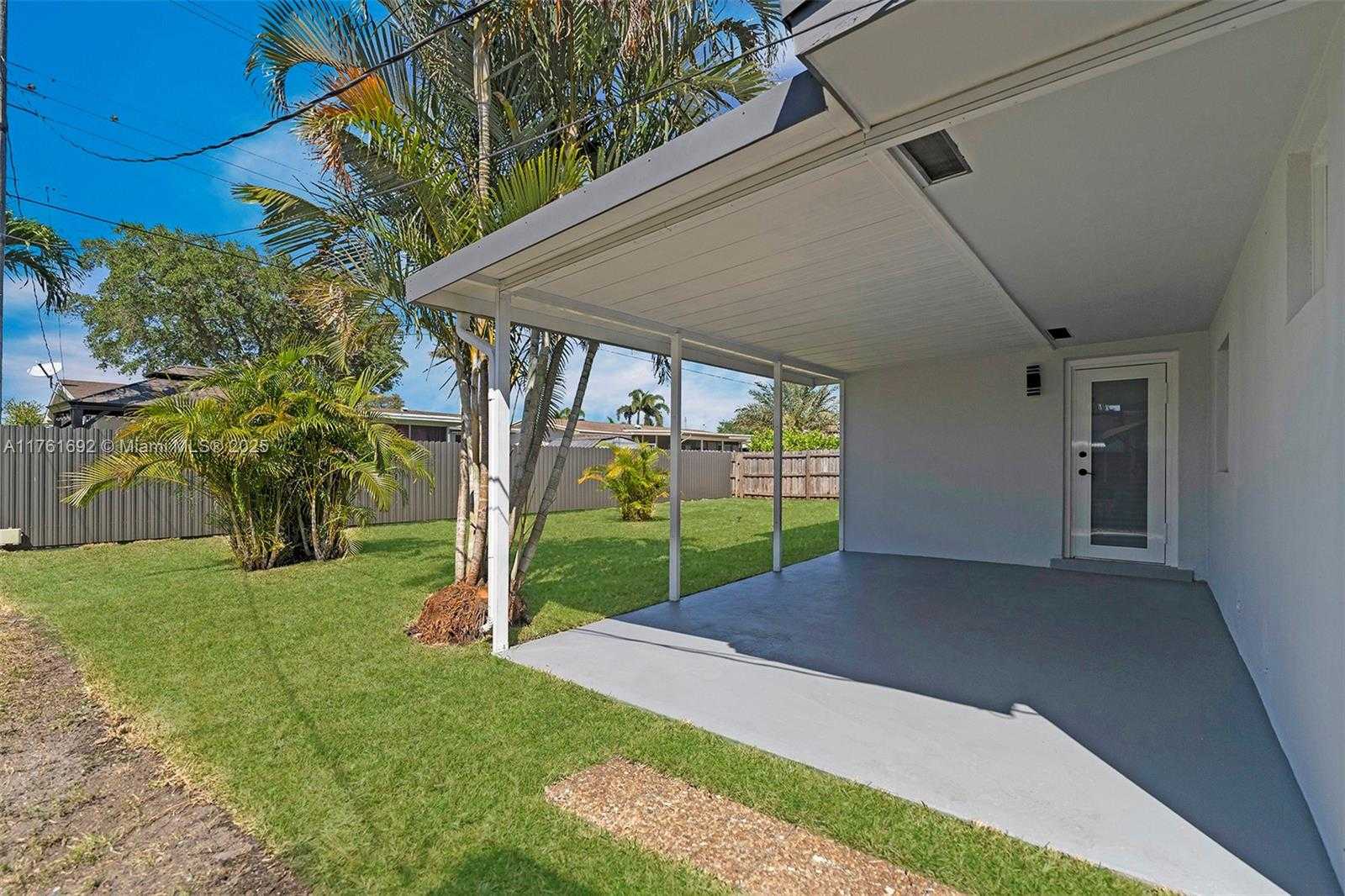 Small Image of 8621 NORTH WEST 15TH CT, Pembroke Pines Number 31