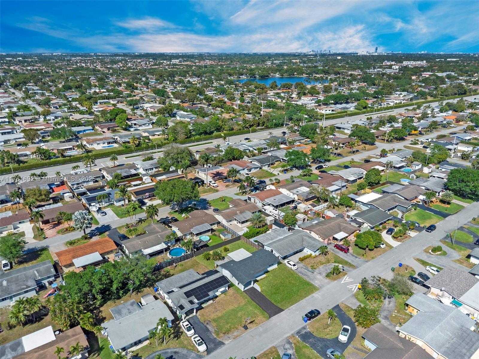 Small Image of 8621 NORTH WEST 15TH CT, Pembroke Pines Number 44