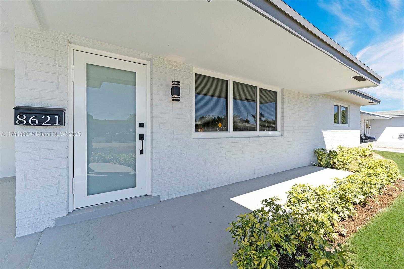Small Image of 8621 NORTH WEST 15TH CT, Pembroke Pines Number 6