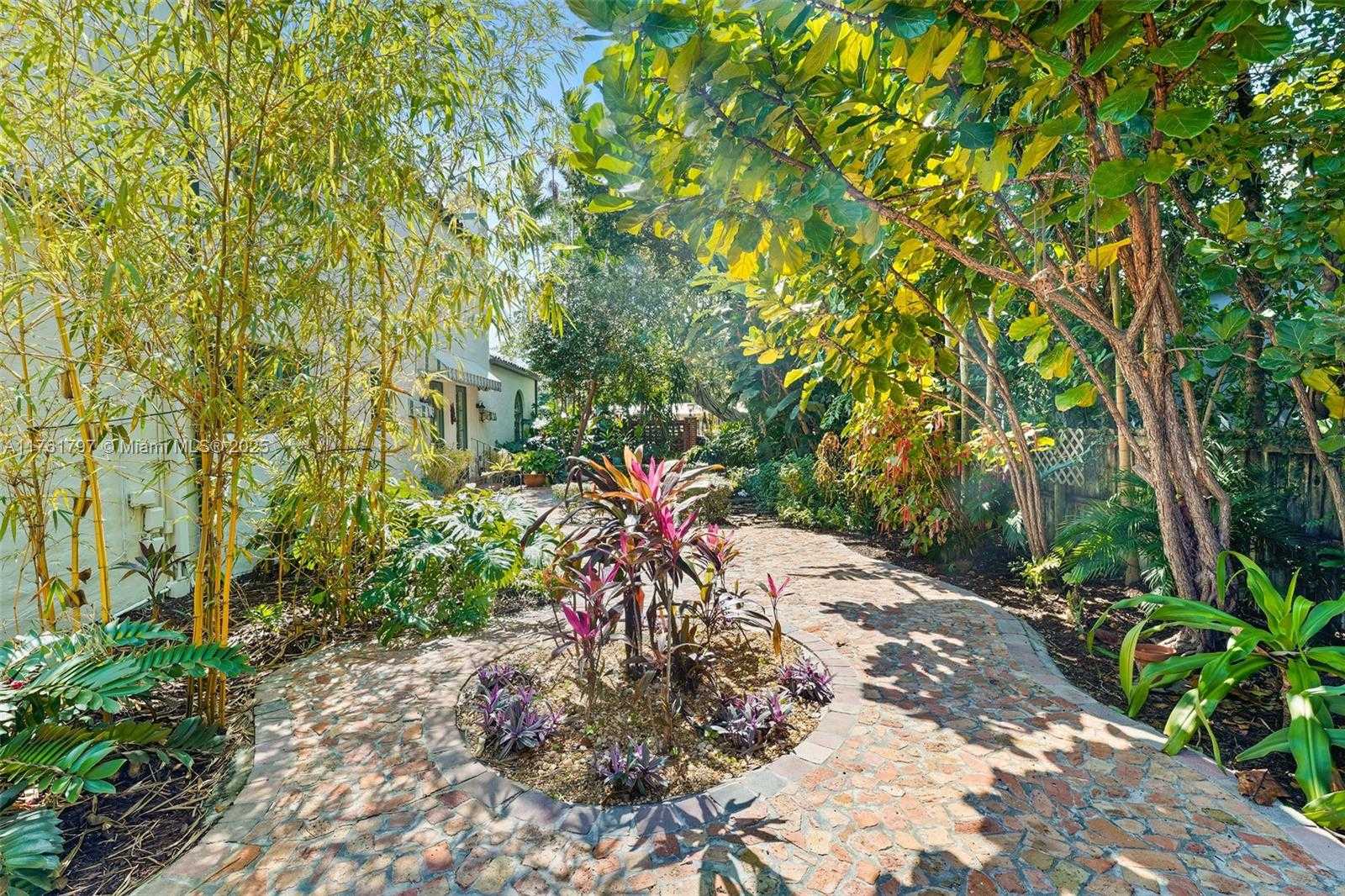 Small Image of 341 NORTH EAST 92ND ST, Miami Shores Number 12