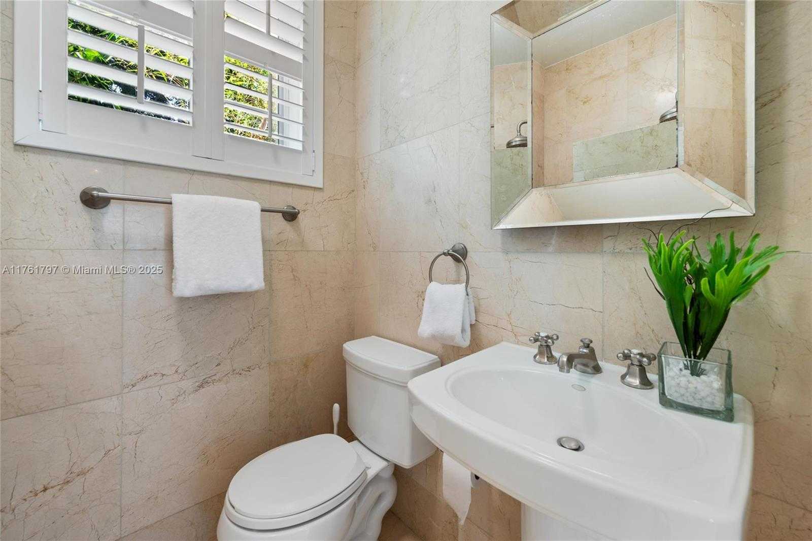 Small Image of 341 NORTH EAST 92ND ST, Miami Shores Number 32