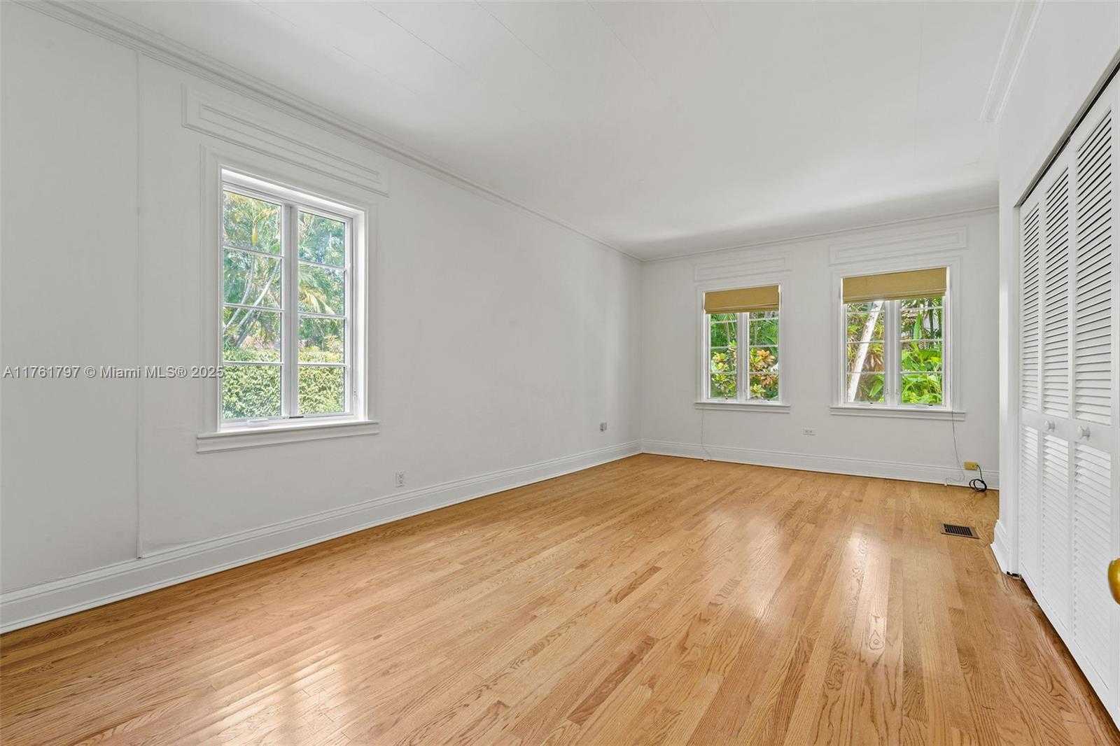 Small Image of 341 NORTH EAST 92ND ST, Miami Shores Number 33