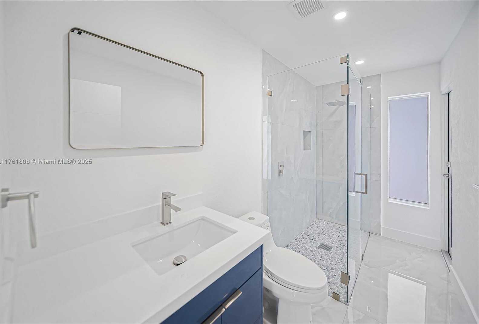 Small Image of 2001 NORTH WEST 33RD ST, Oakland Park Number 17