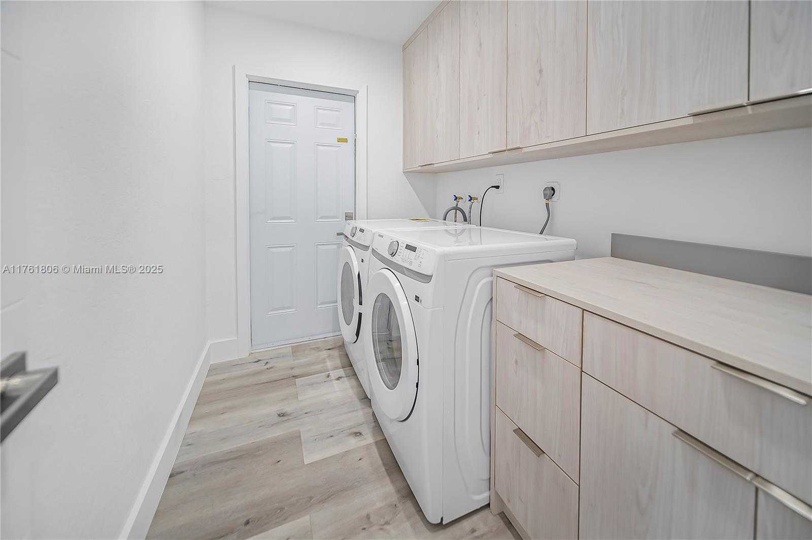 Small Image of 2001 NORTH WEST 33RD ST, Oakland Park Number 24