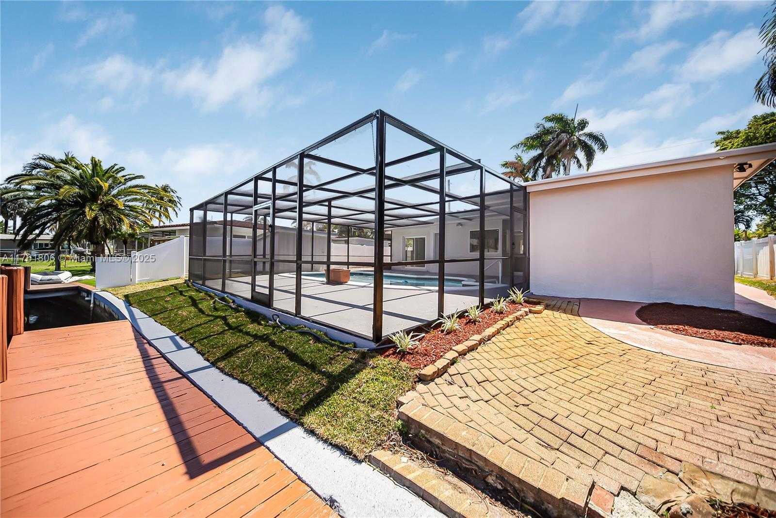 Small Image of 2001 NORTH WEST 33RD ST, Oakland Park Number 25