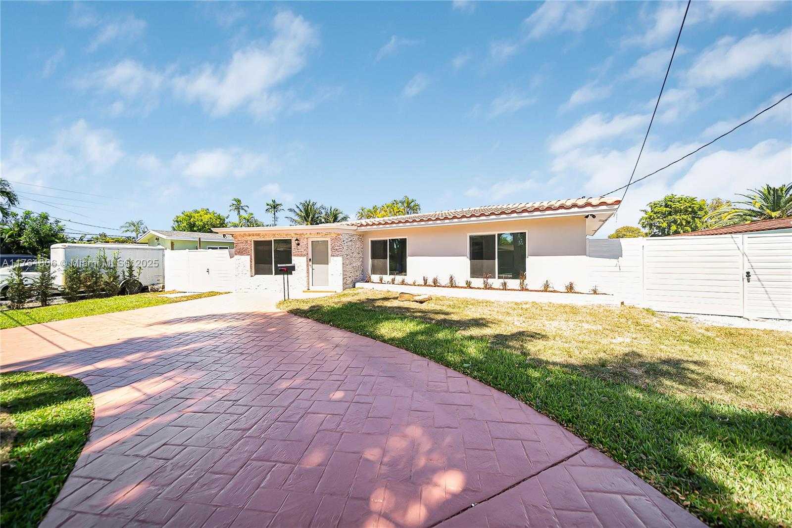 Small Image of 2001 NORTH WEST 33RD ST, Oakland Park Number 33