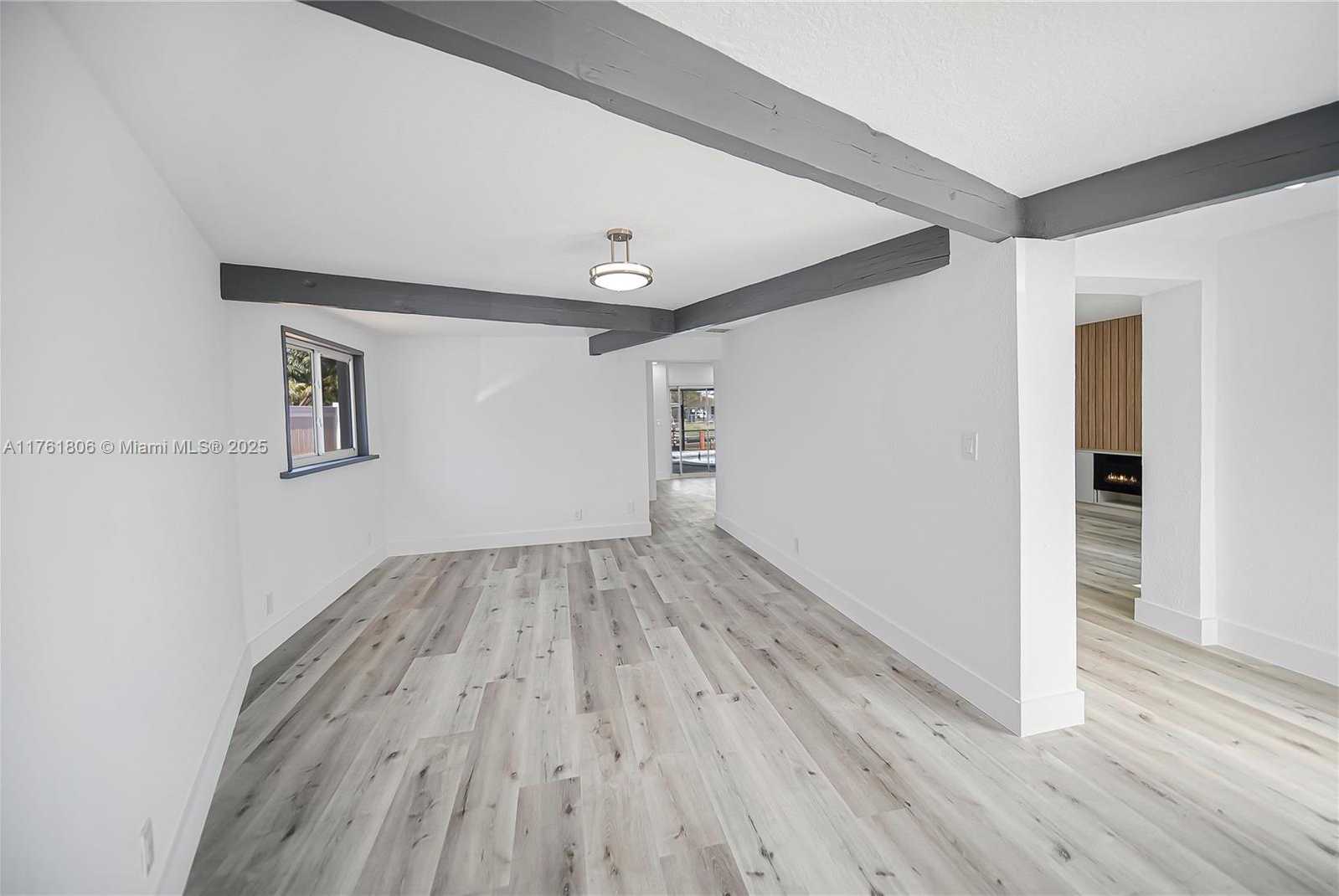 Small Image of 2001 NORTH WEST 33RD ST, Oakland Park Number 7