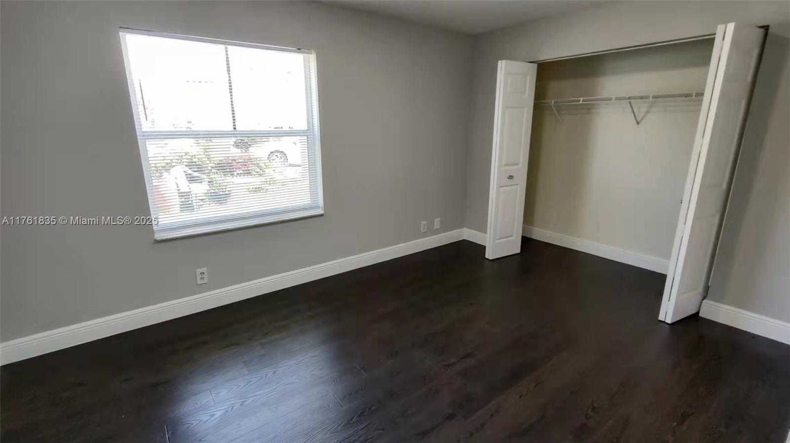 Small Image of 675 MAPLEWOOD CT, Weston Number 17
