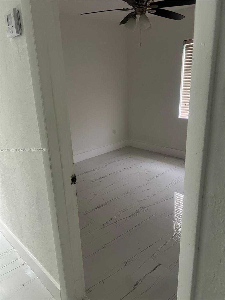 Small Image of 20 NORTH EAST 215TH ST, Miami Gardens Number 6