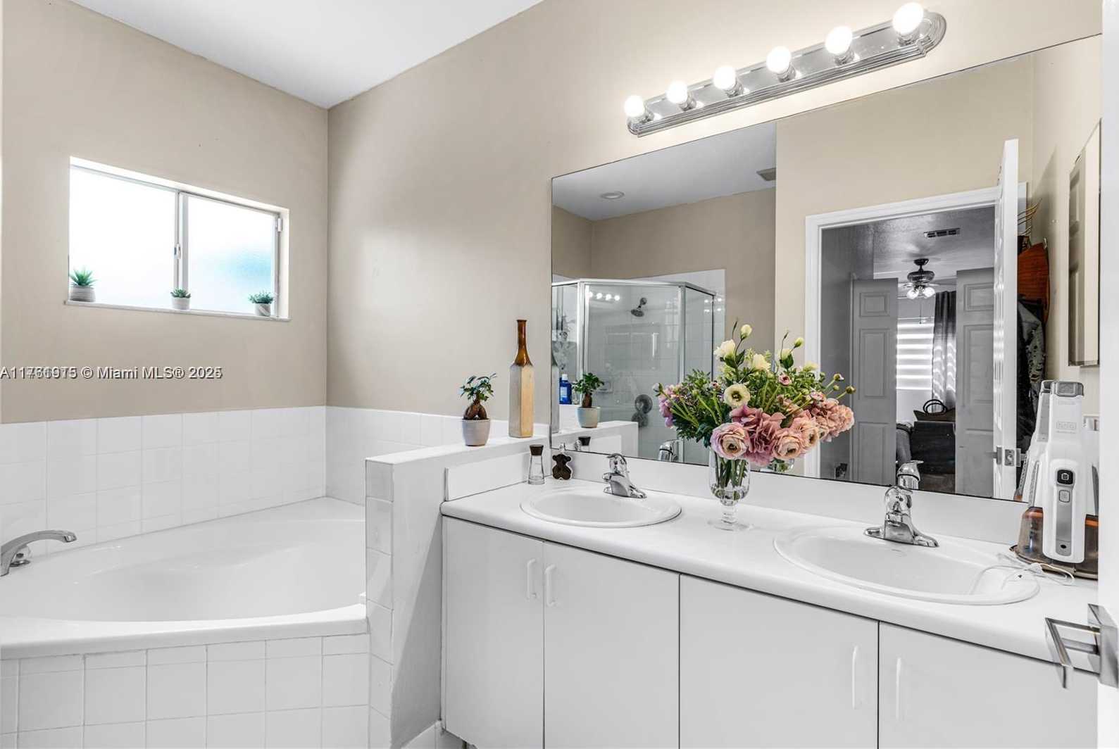 Small Image of 14214 SOUTH WEST 289TH TER, Homestead Number 16