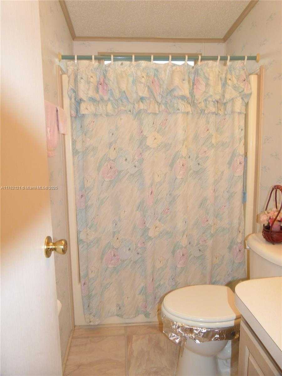 Small Image of 1704 SOUTH WEST 35TH CIRCLE, Okeechobee Number 31