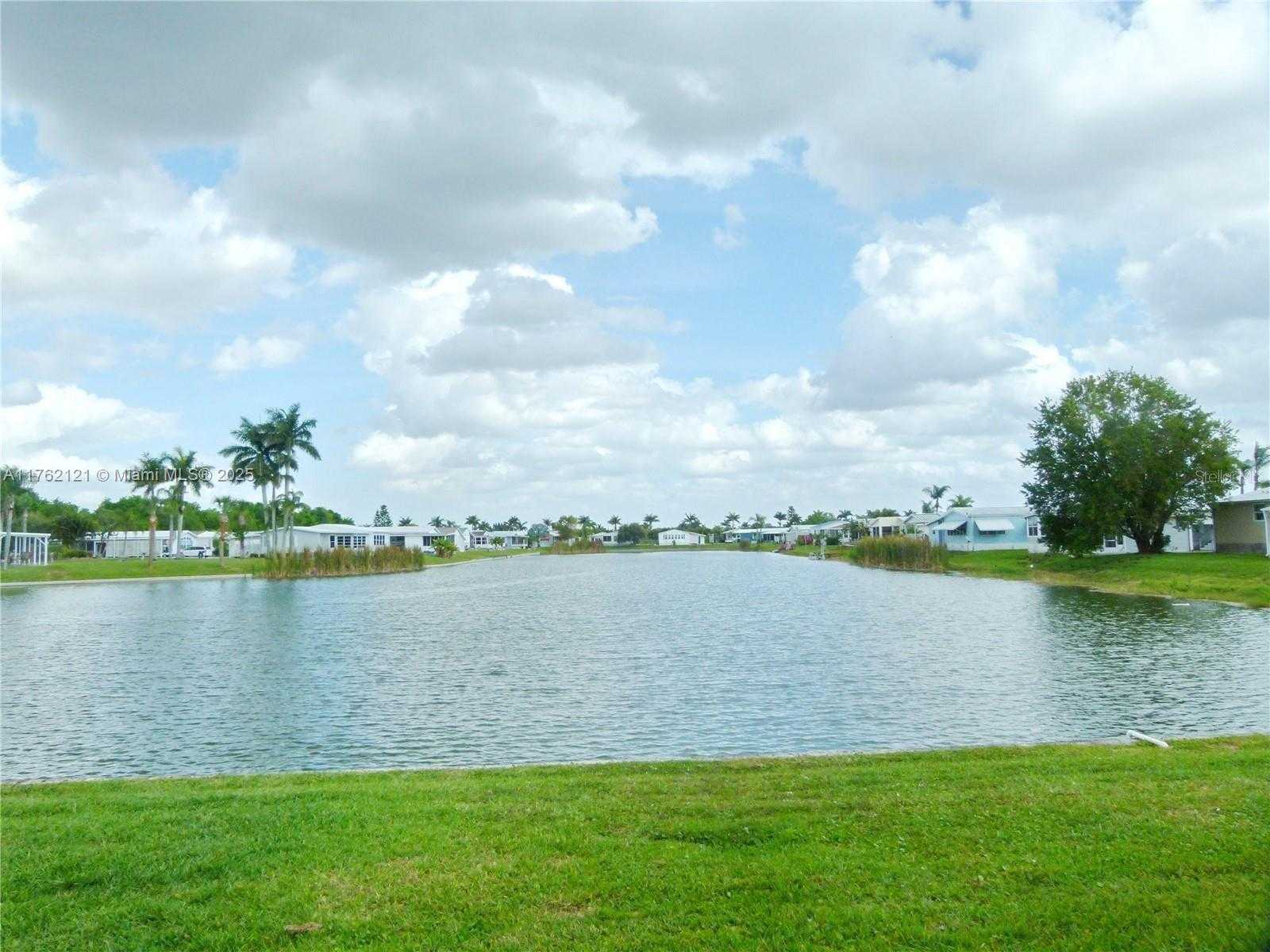 Small Image of 1704 SOUTH WEST 35TH CIRCLE, Okeechobee Number 32