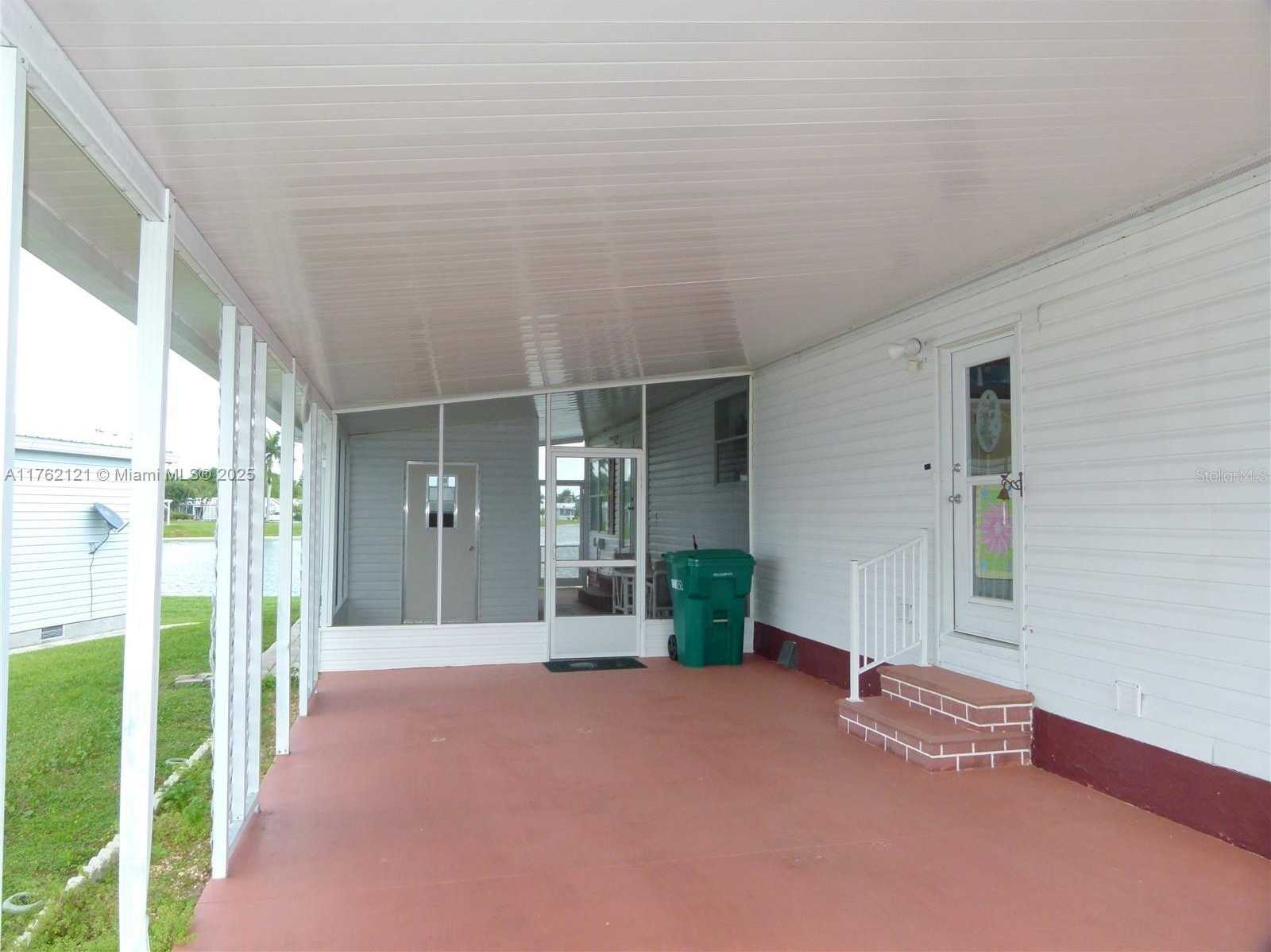 Small Image of 1704 SOUTH WEST 35TH CIRCLE, Okeechobee Number 4