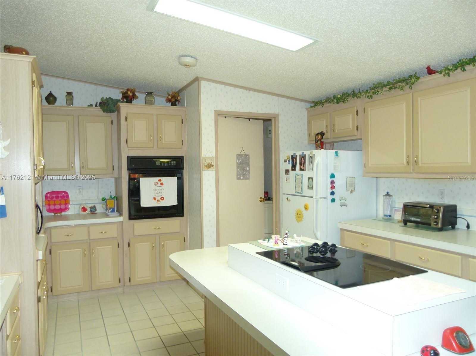 Small Image of 1704 SOUTH WEST 35TH CIRCLE, Okeechobee Number 8