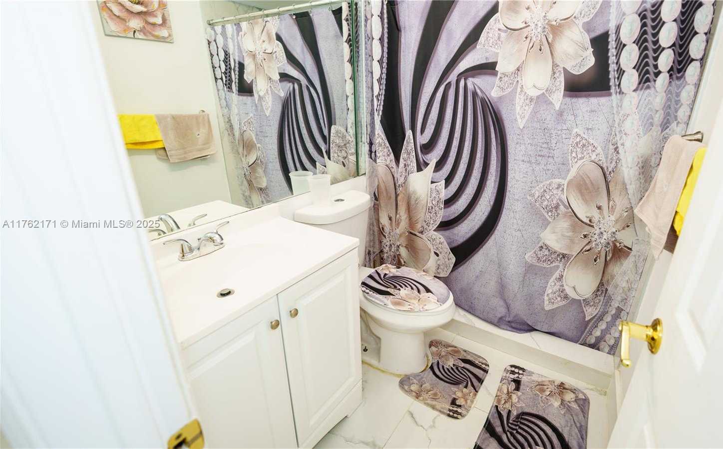 Small Image of 22226 SOUTH WEST 98TH PL, Cutler Bay Number 24