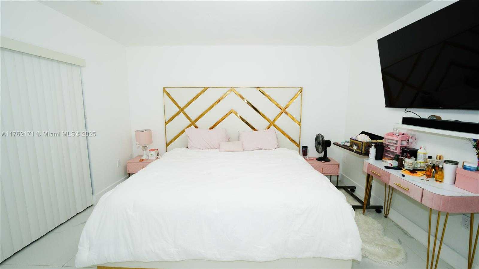 Small Image of 22226 SOUTH WEST 98TH PL, Cutler Bay Number 25