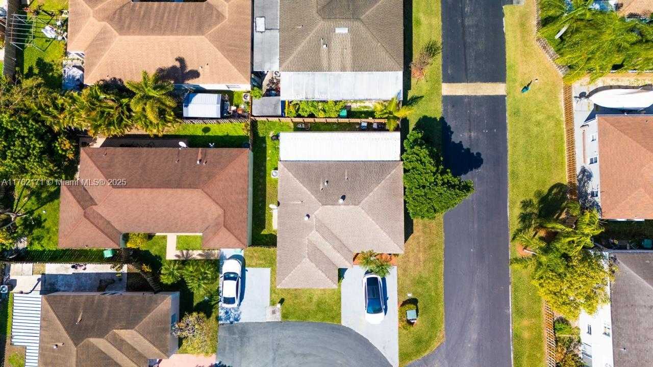 Small Image of 22226 SOUTH WEST 98TH PL, Cutler Bay Number 6