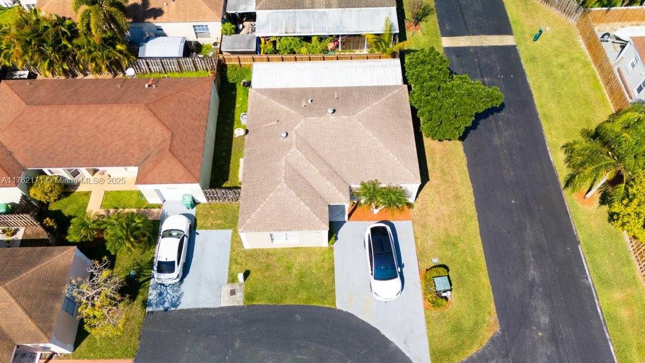 Small Image of 22226 SOUTH WEST 98TH PL, Cutler Bay Number 9