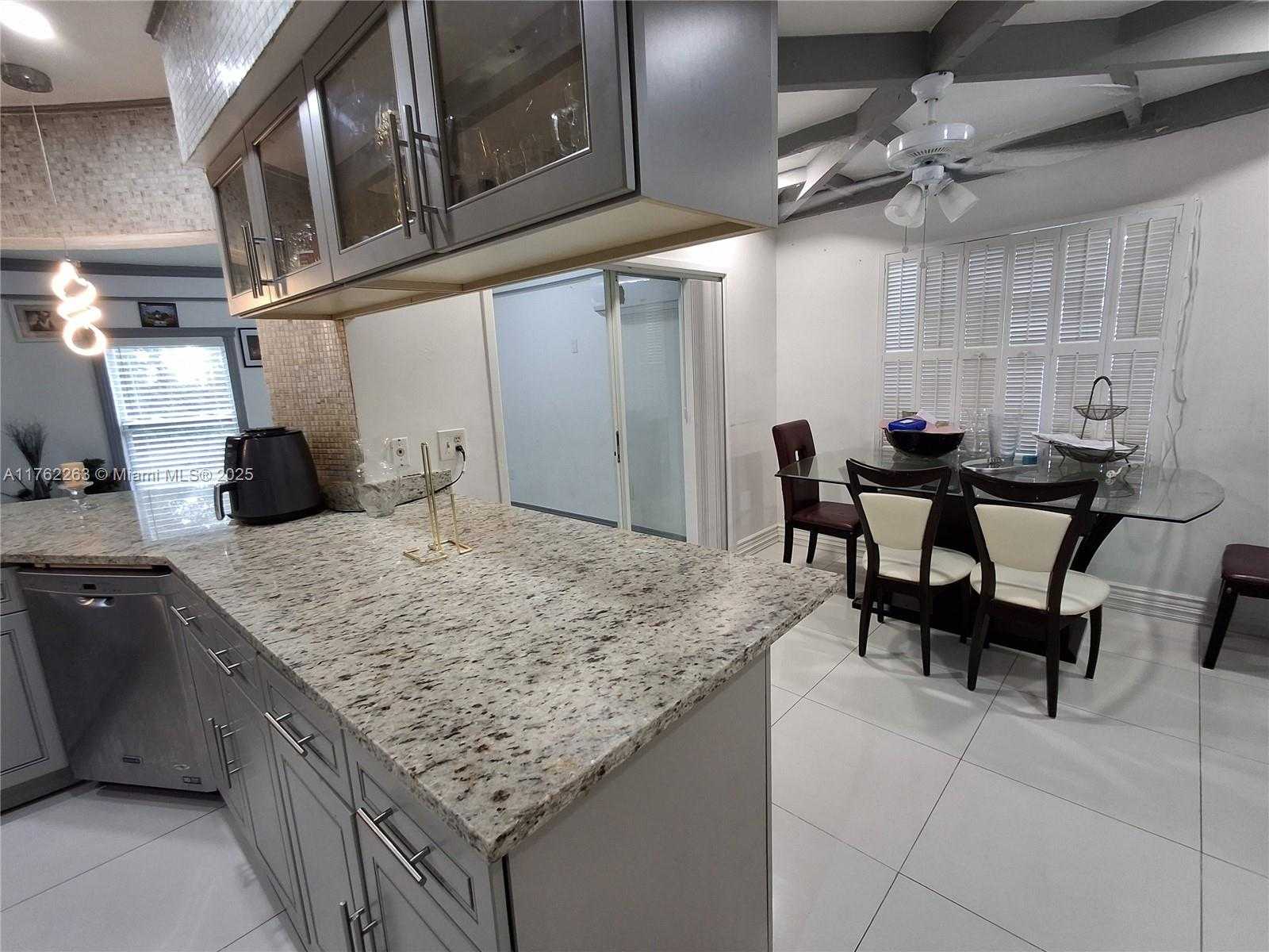 Small Image of 4511 QUEEN PALM LN, Tamarac Number 20