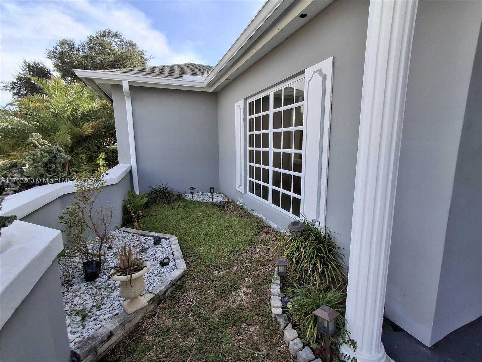 Small Image of 4511 QUEEN PALM LN, Tamarac Number 6