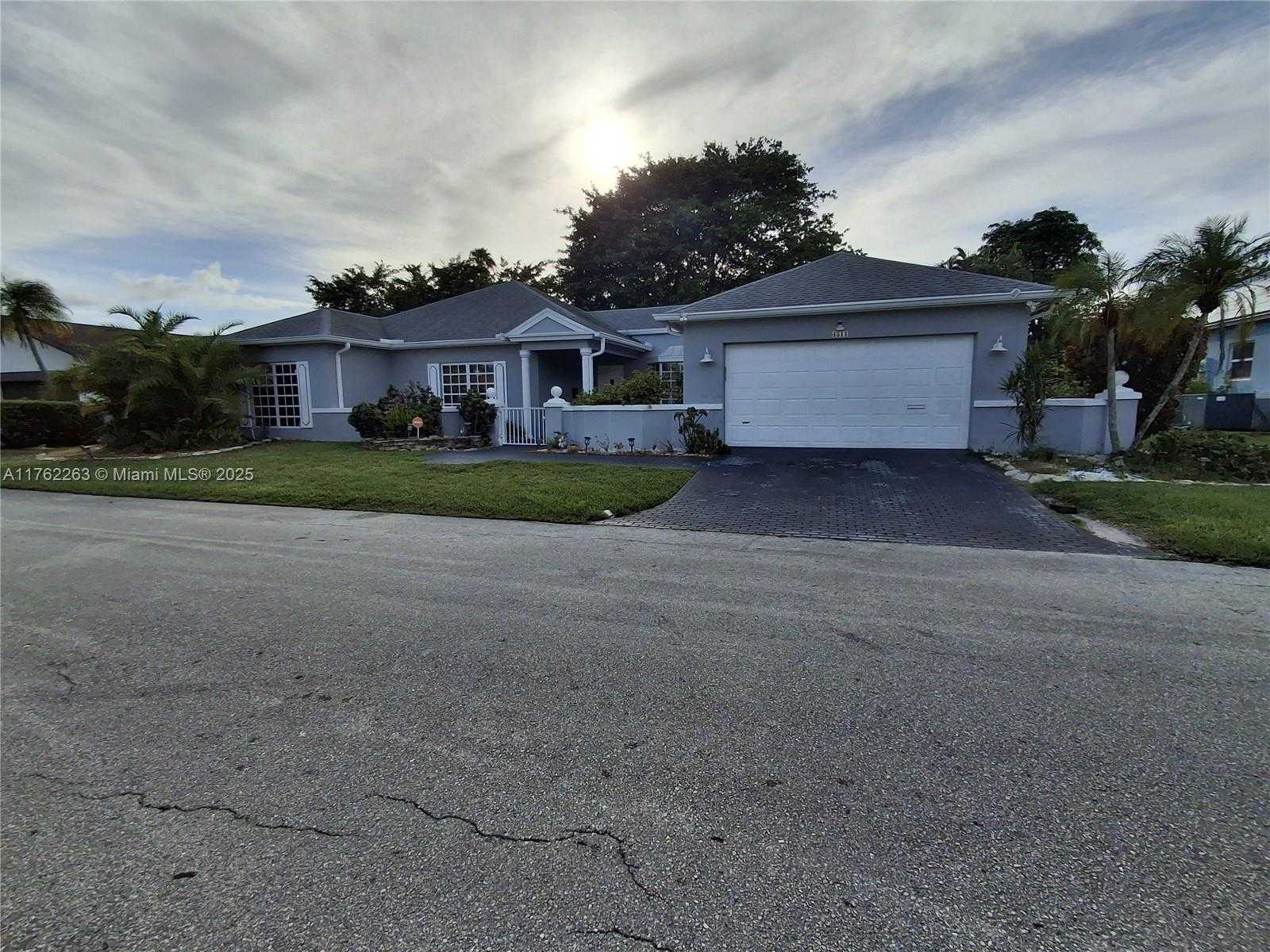 Small Image of 4511 QUEEN PALM LN, Tamarac Number 7