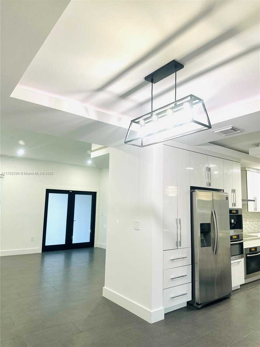 Small Image of 15684 SOUTH WEST 9TH TER, Miami Number 10