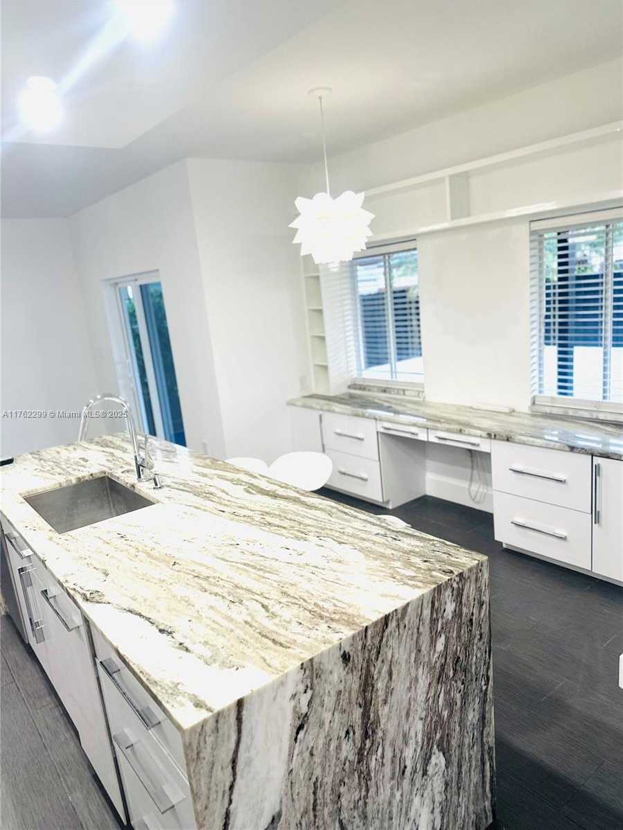 Small Image of 15684 SOUTH WEST 9TH TER, Miami Number 14